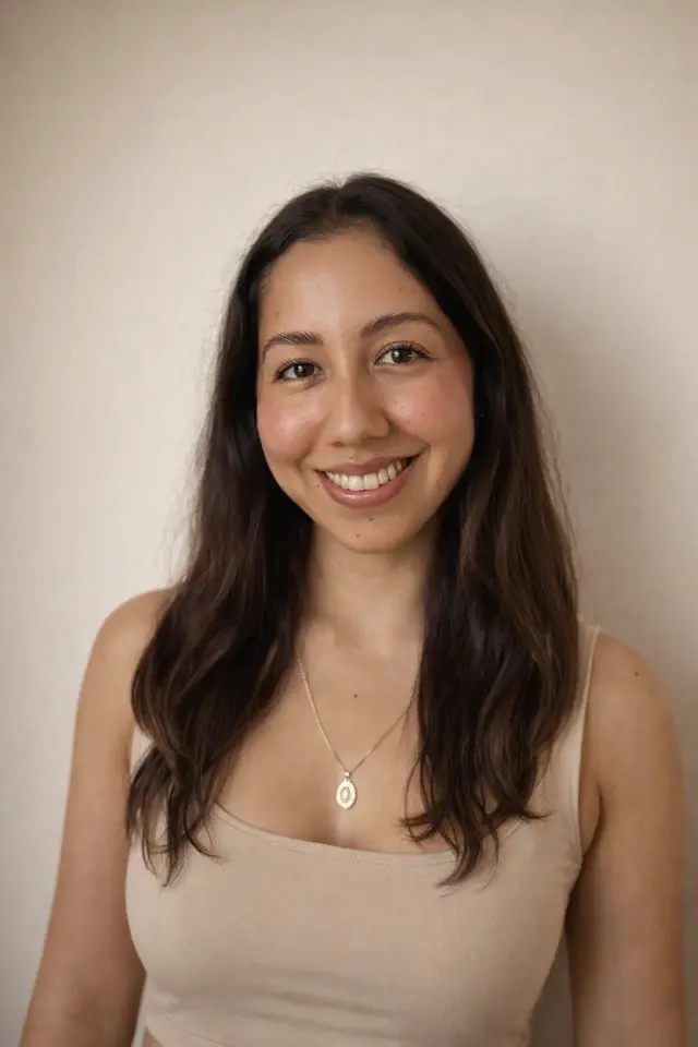 Vero — Instructora en LÜMA Pilates